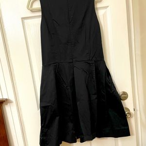A line dress WITH POCKETS!